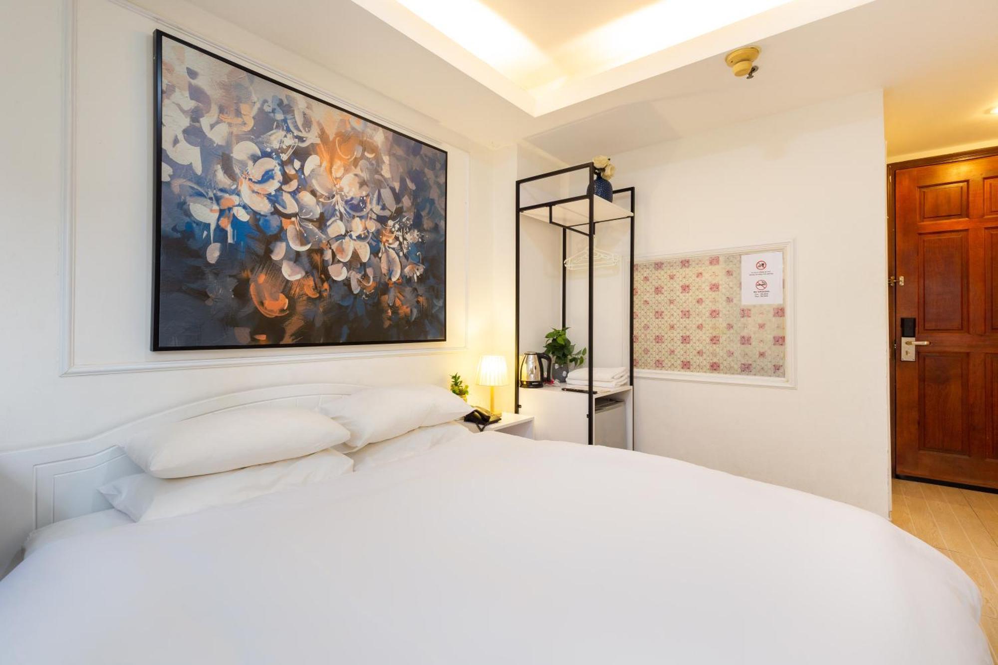 Hotel Rechax Saigon 3*